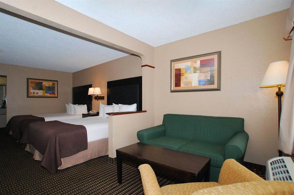 Best Western Лъмбъртън Стая снимка